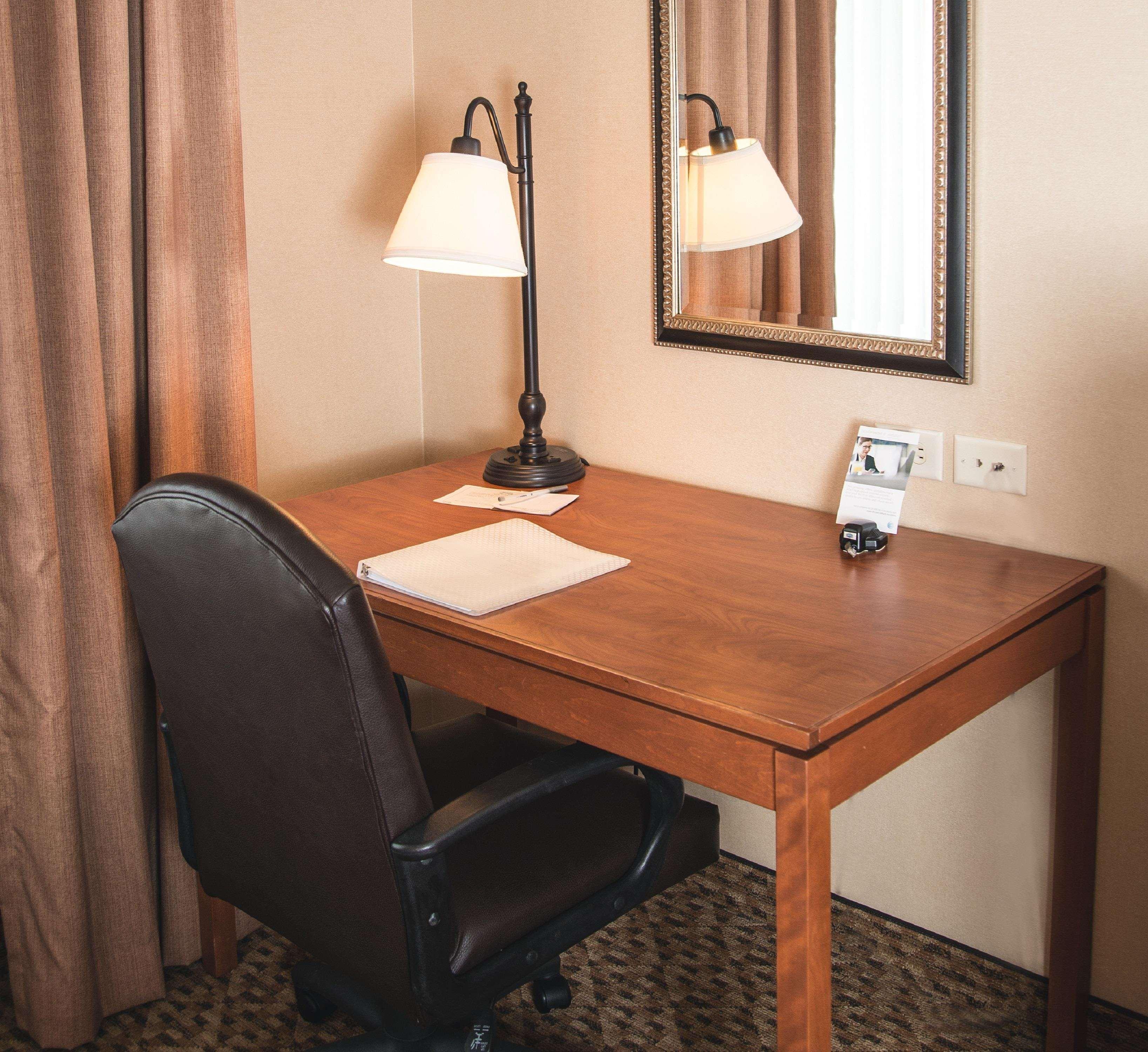 Hampton Inn & Suites Greeley Exteriör bild