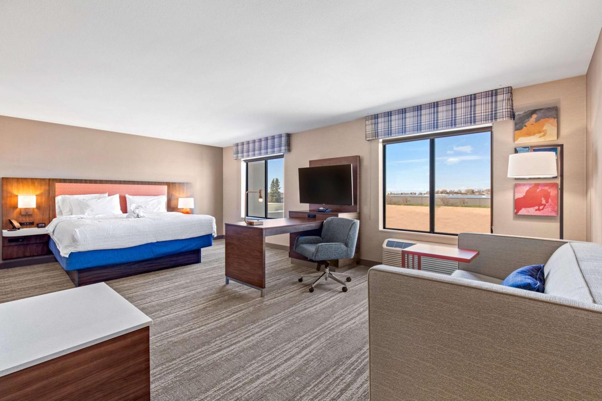 Hampton Inn & Suites Greeley Exteriör bild
