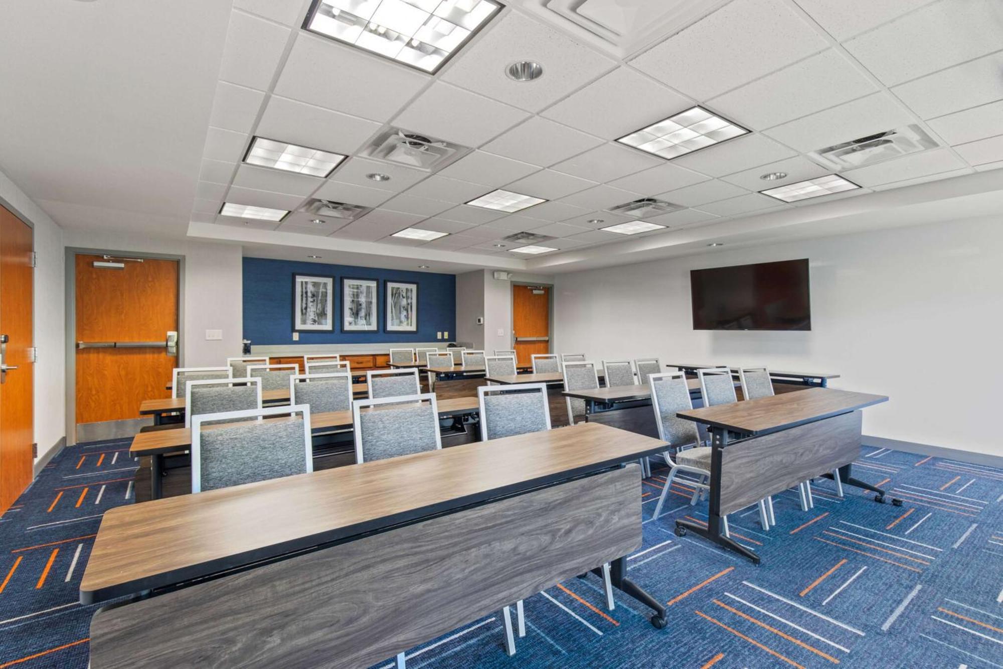 Hampton Inn & Suites Greeley Exteriör bild