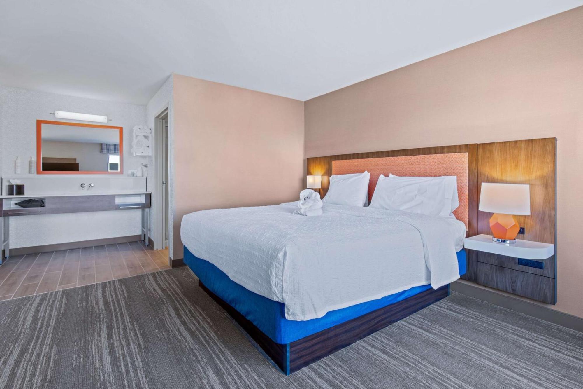 Hampton Inn & Suites Greeley Exteriör bild