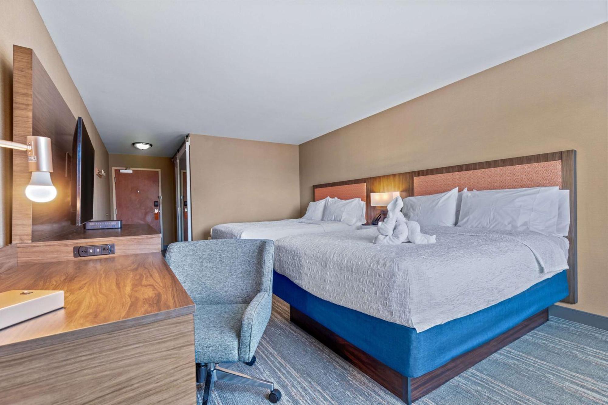 Hampton Inn & Suites Greeley Exteriör bild
