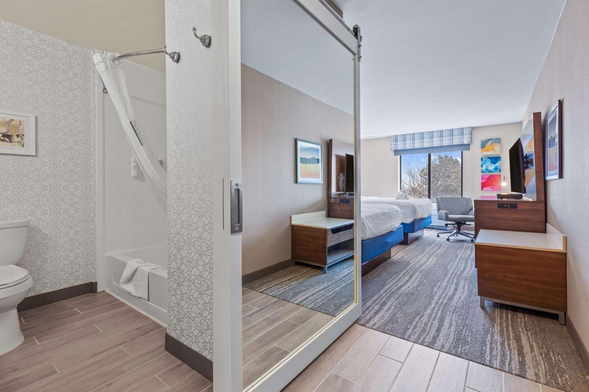 Hampton Inn & Suites Greeley Exteriör bild