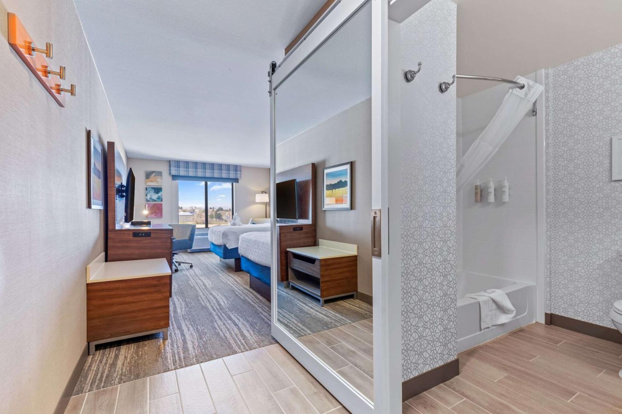 Hampton Inn & Suites Greeley Exteriör bild