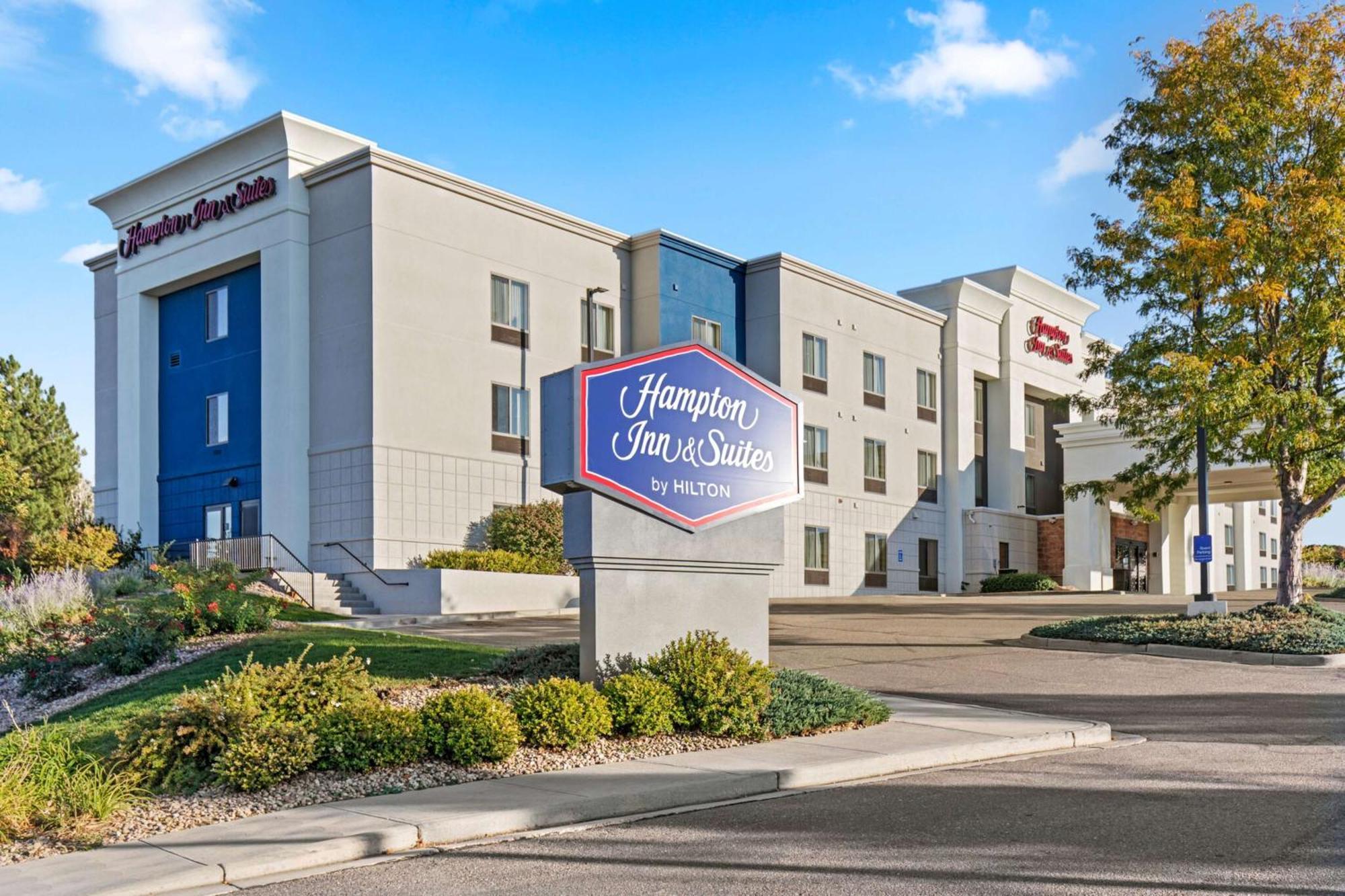 Hampton Inn & Suites Greeley Exteriör bild